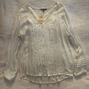 AE Long Sleeve Blouse new w/tags
